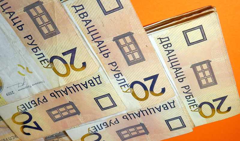 Рекордные суммы необслуживаемых долгов в банках Беларуси