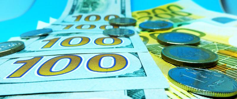 Доллар и евро подешевели к белорусскому рублю