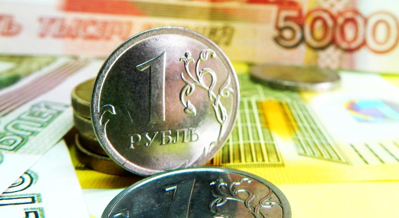 Российский рубль может начать ослабление к доллару