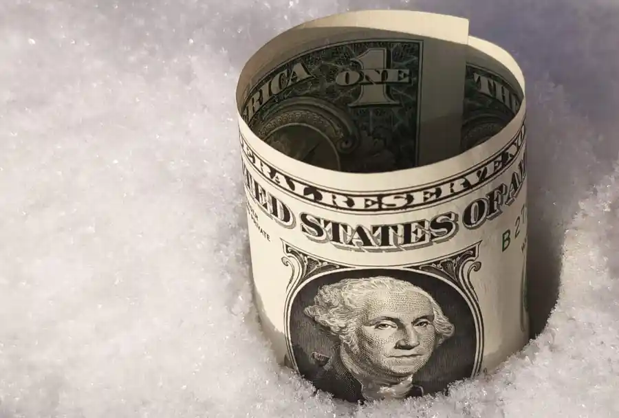 Доллар потонул! Его курс на минимуме за 986 дней на бирже 22 января