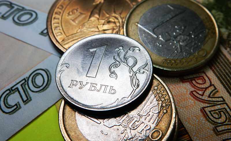 российский рубль резко дорожает